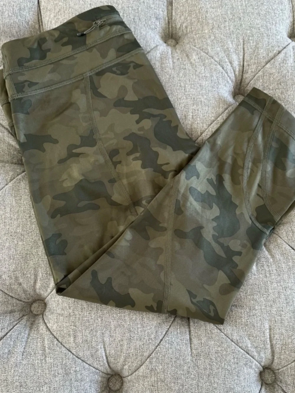 NWOT‎ Lululemon Run Inspire Crop II All Luxtreme Cropped Camouflage Camo